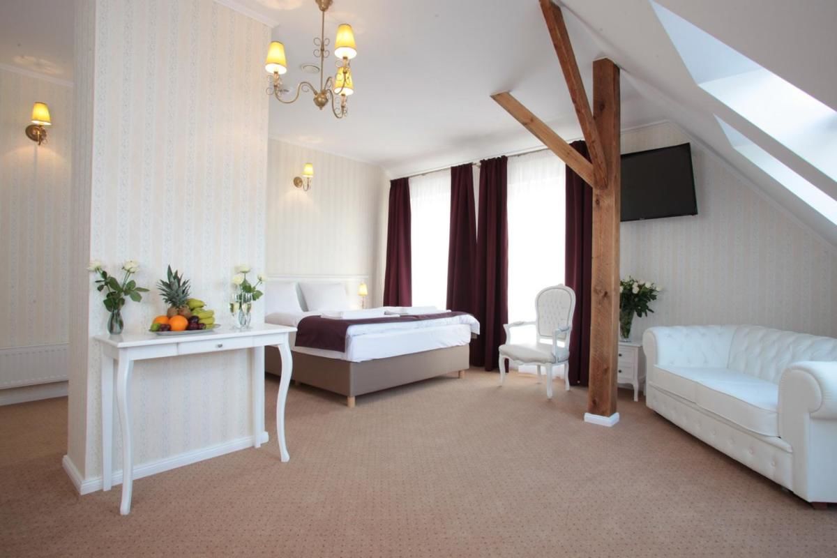 Курортные отели Hotel Court Park Ныса-13