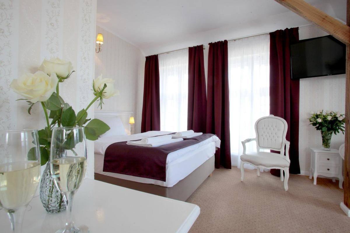 Курортные отели Hotel Court Park Ныса-32