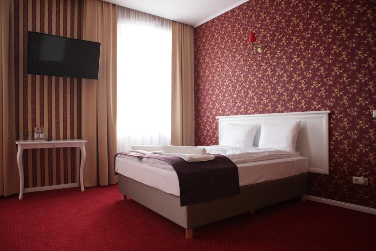 Курортные отели Hotel Court Park Ныса-33