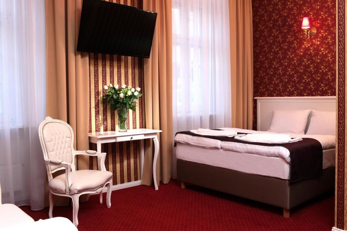 Курортные отели Hotel Court Park Ныса-7