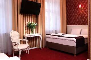 Курортные отели Hotel Court Park Ныса-3